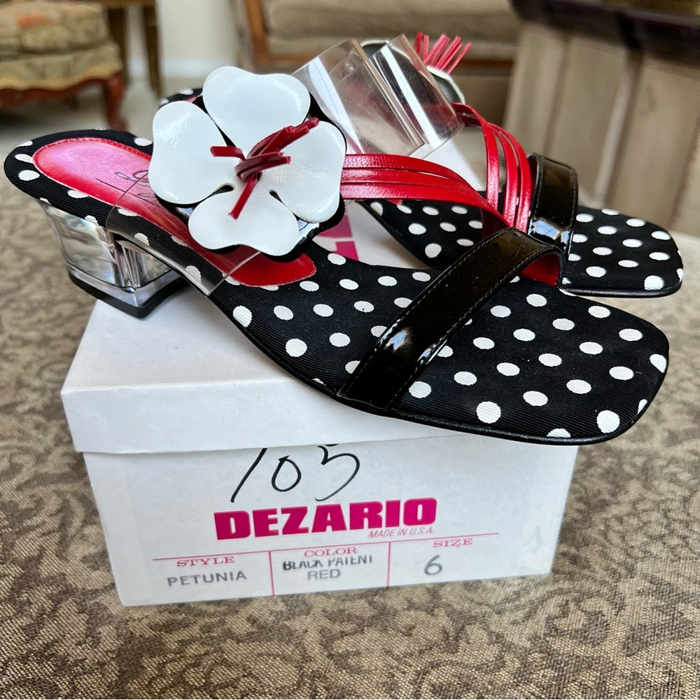 Dezario Petunia Black Patent Leather with Red Trim Floral Embellishment Shoe Sz6